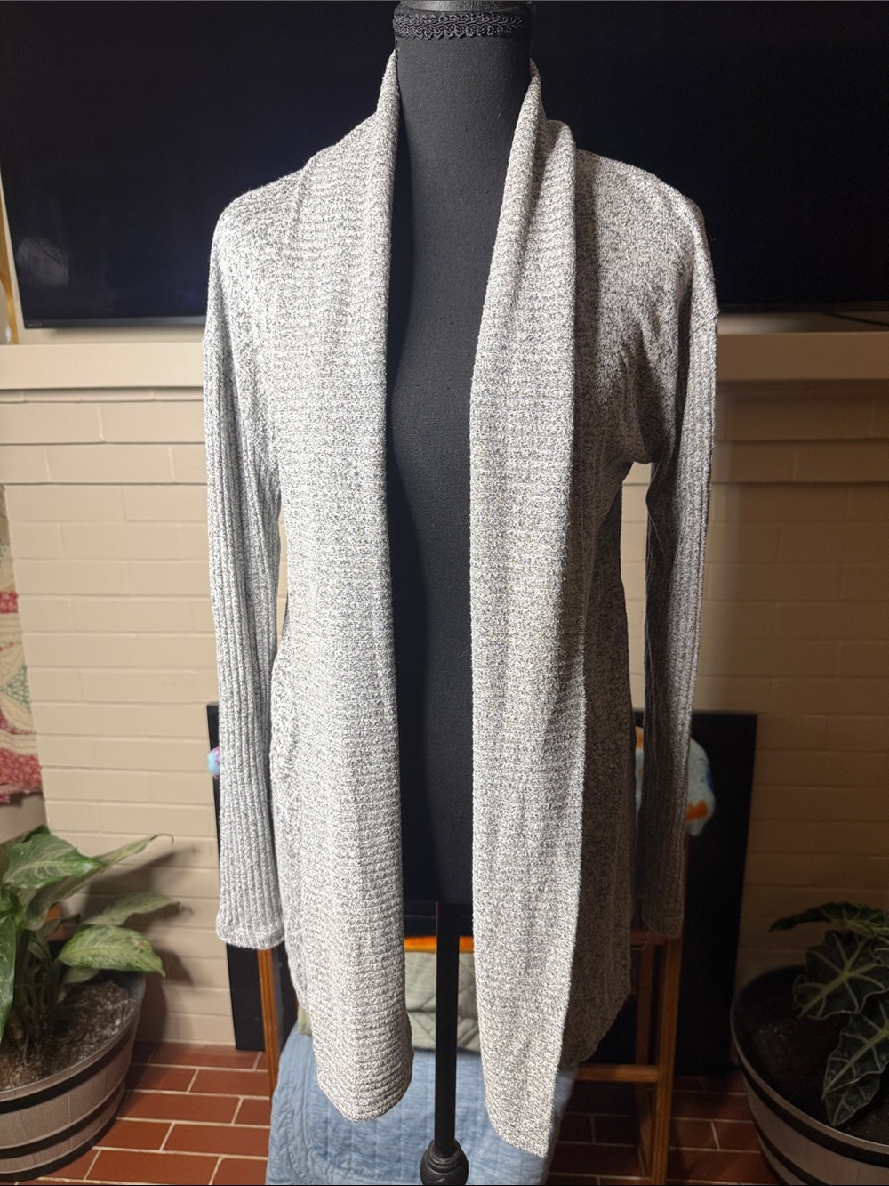 a new day Heather Gray Open-Front Cardigan